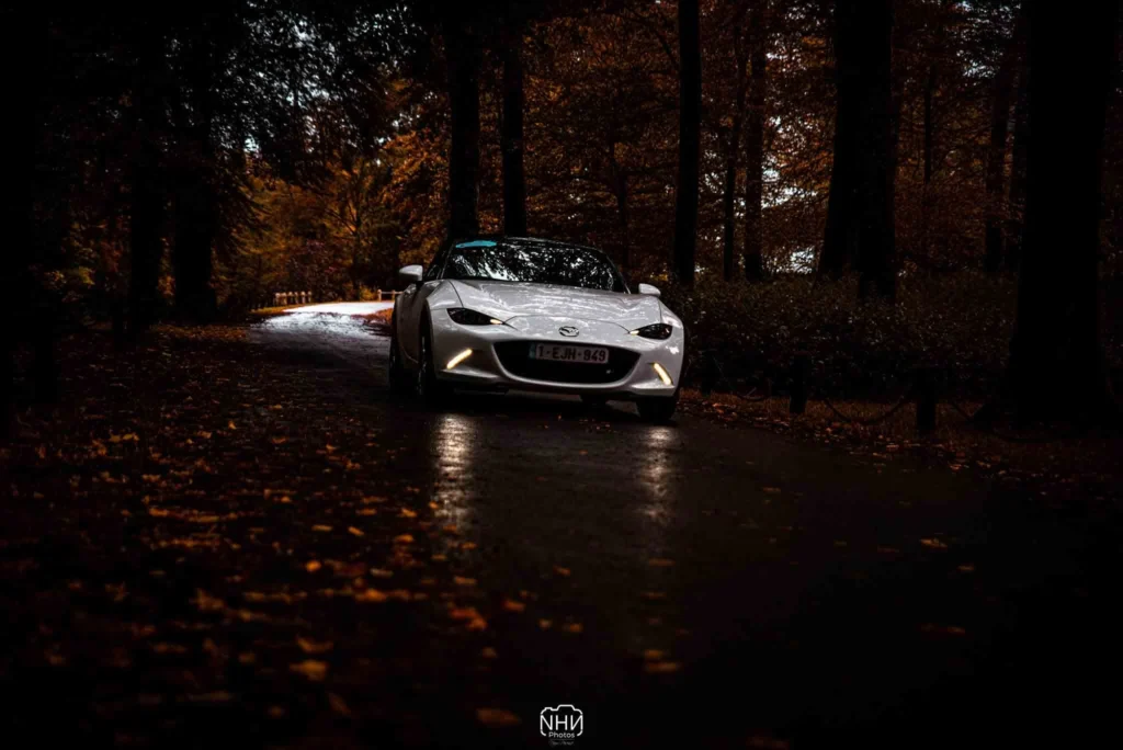 Automobile — photographie de Nam Pesesse
