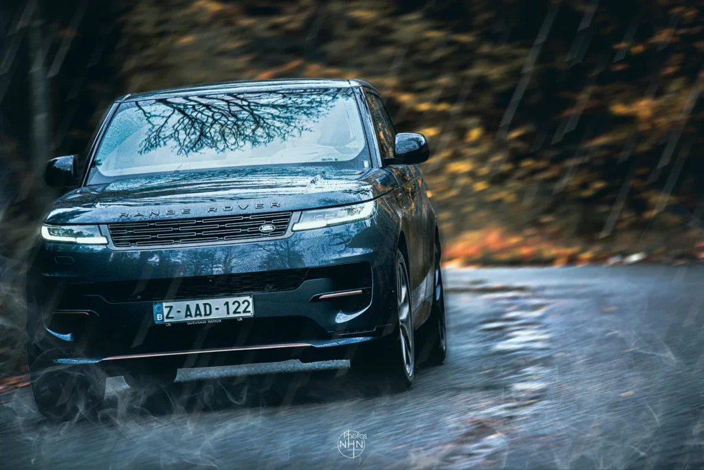 Automobile — photographie de Nam Pesesse
